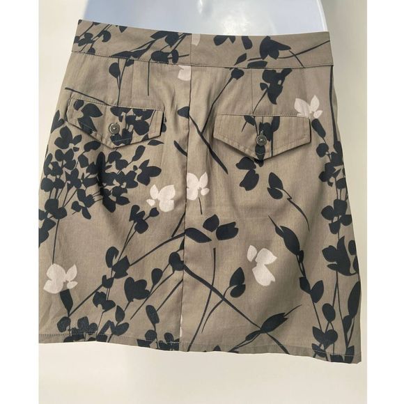 Gap Gray Floral A‎ Line Mini Skirt Size 0R - Picture 5 of 8